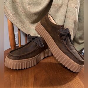 Women’s Clark’s Torhill Bee Waxed Leather Size 10